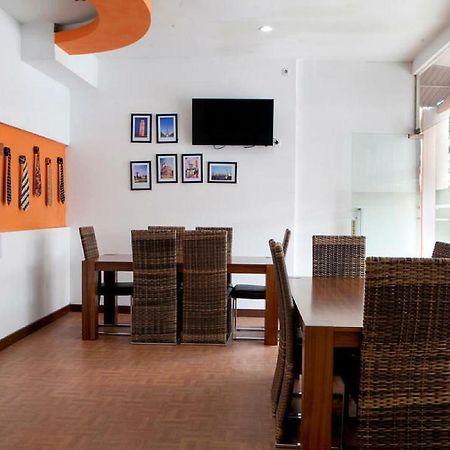 Reddoorz Syariah Near Btc Fashion Mall Bandung Eksteriør billede
