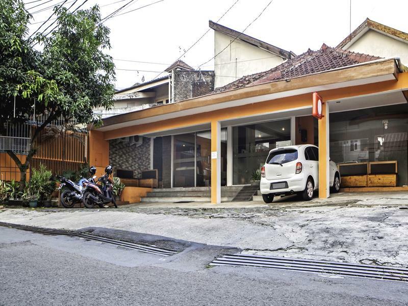 Reddoorz Syariah Near Btc Fashion Mall Bandung Eksteriør billede